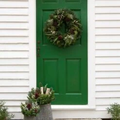 Portland Holiday Wreath -Olivia Plants Sales x600 27101