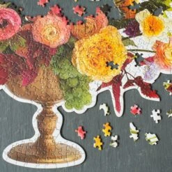 Bouquet-Shaped Floral Puzzle